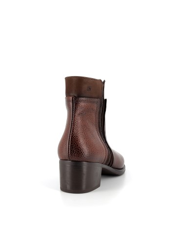 Botín de piel con tacón bajo para mujer